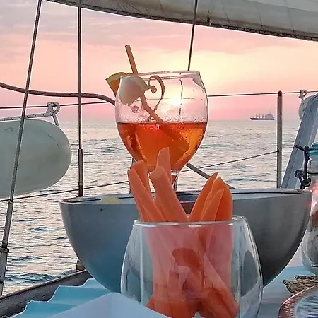 La Tua Stanza A Vela Sul Mare Bari