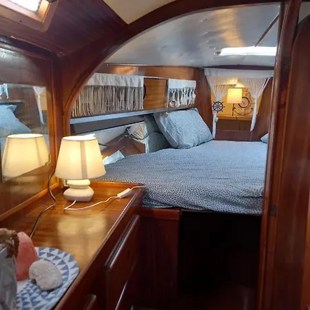 La Tua Stanza A Vela Sul Mare Botel Bari